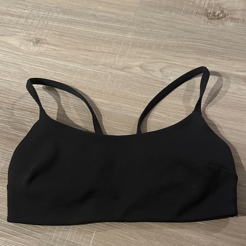Lululemon wunder train strappy racer back bra C/D cup light support black size 6